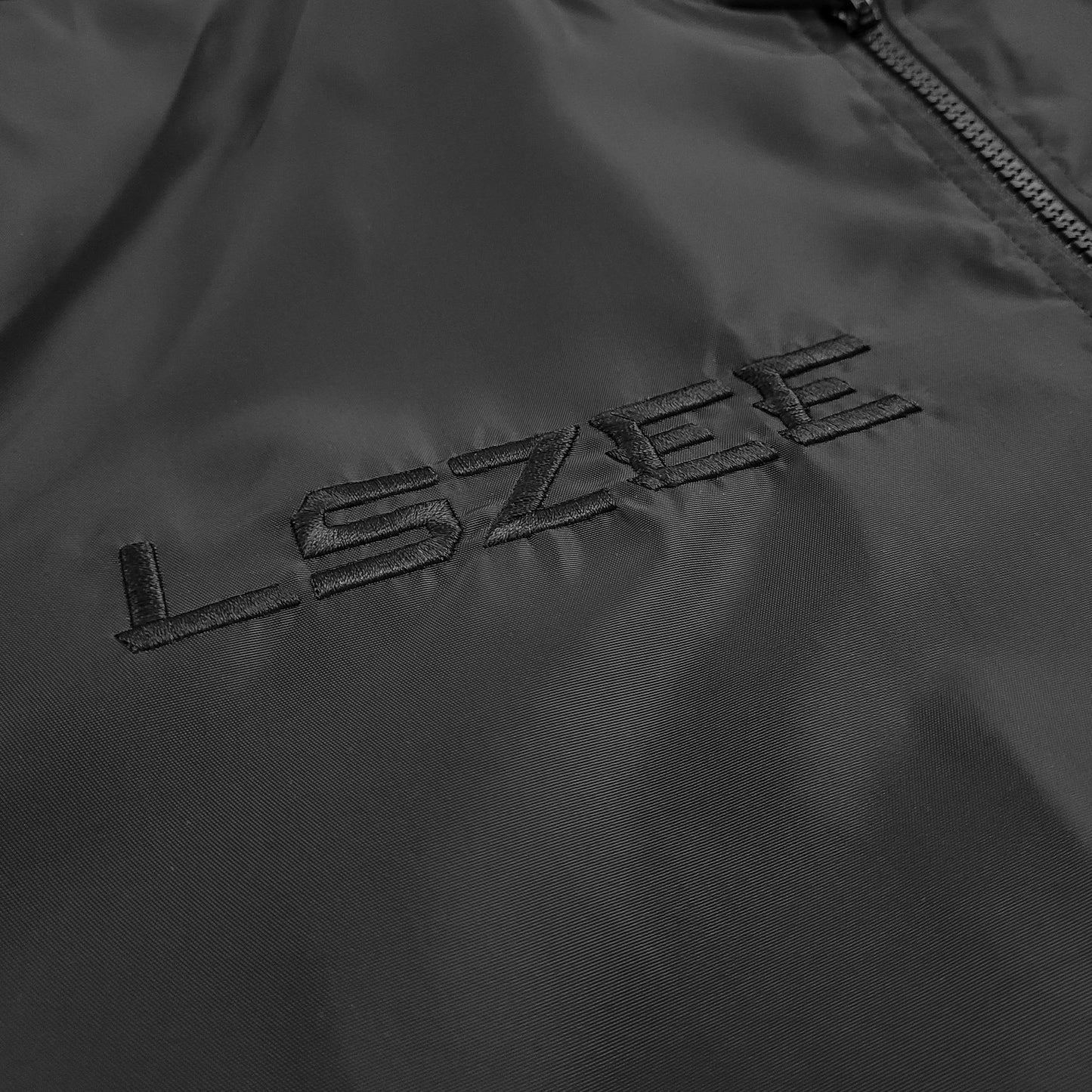 LSZEE - Chrysalis Bomber